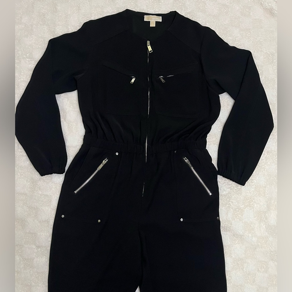 Women’s MICHAEL MICHAEL KORS Cady Utility Jumpsuit in Black • Large - Picture 2 of 16